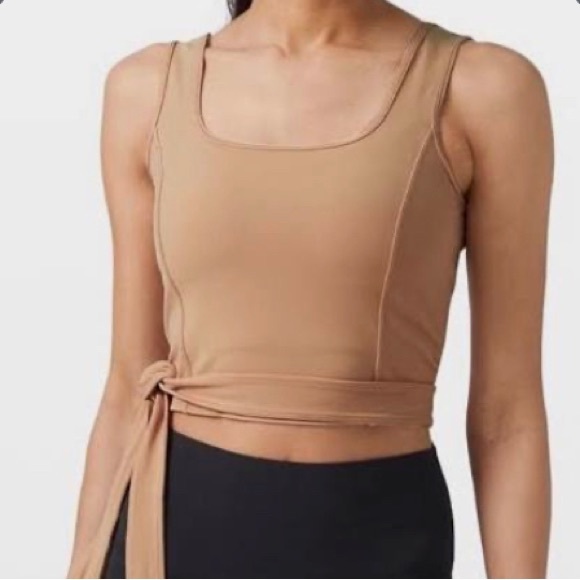 NWT Lululemon Tank - Picture 3 of 3